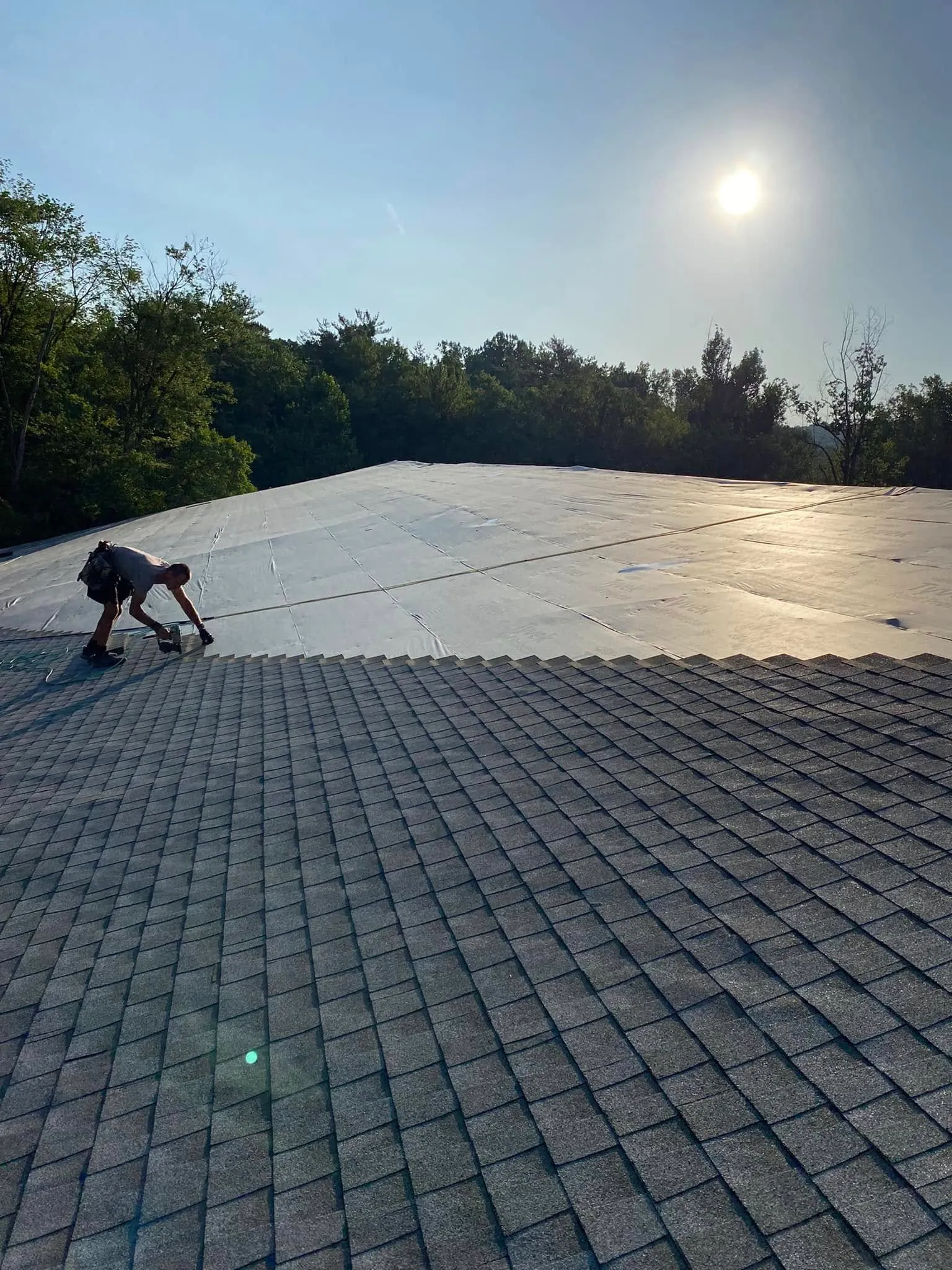 Asphalt re-shingle — Full tear-off + architectural shingle